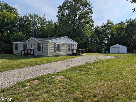 4th image of 6283 Hart Lake Rd
