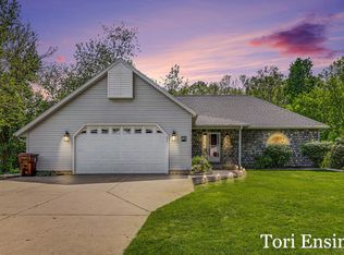 10874 Wildwood Dr, Greenville, MI 48838