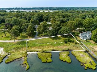 19 Chippechaug Trl, Stonington, CT 06355