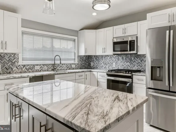 211 Mardale Dr, Somerdale, NJ 08083