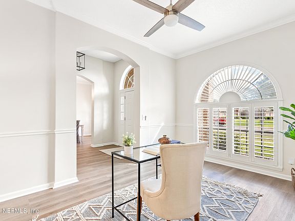 5th image of 3112 PEPPERTREE Drive