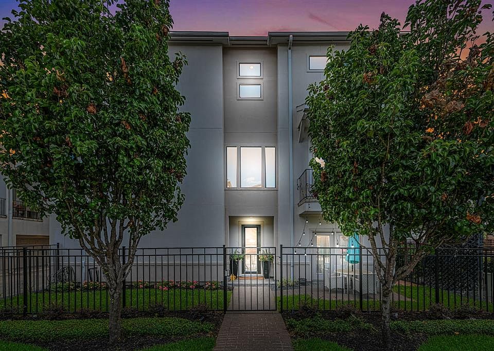 1st image of 2718 Leeland St Unit B