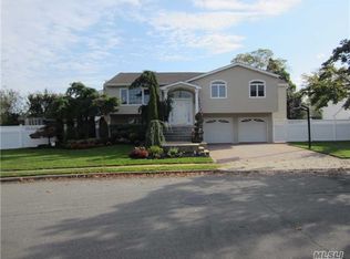 3289 Seawane Dr, Merrick, NY 11566