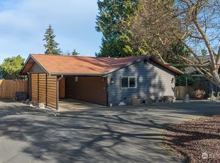 2410 13th St, Anacortes, WA
