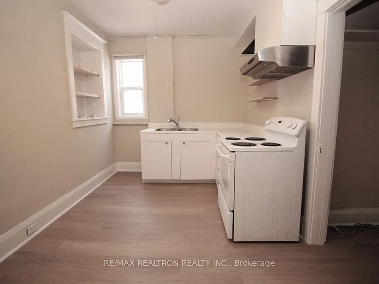 788 Broadview Ave #A — Photo 13