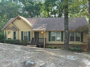 1054 Chateau Dr, Helena, AL 35080