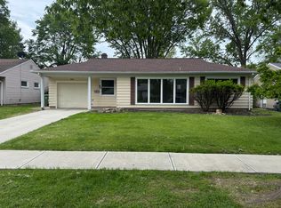 9047 Newkirk Dr, Parma Heights, OH 44130