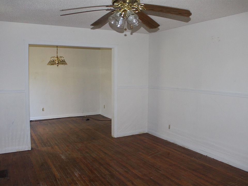 2nd image of 1702 Highland Ave