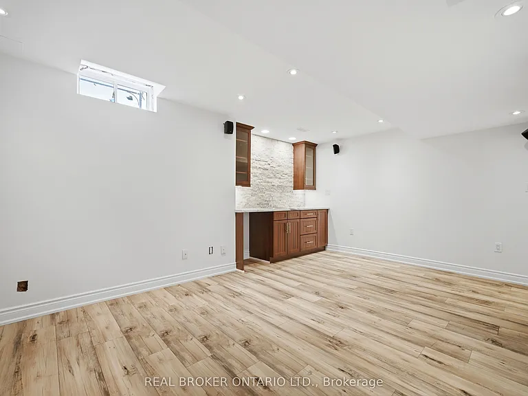 3277 Paul Henderson Dr — Photo 27