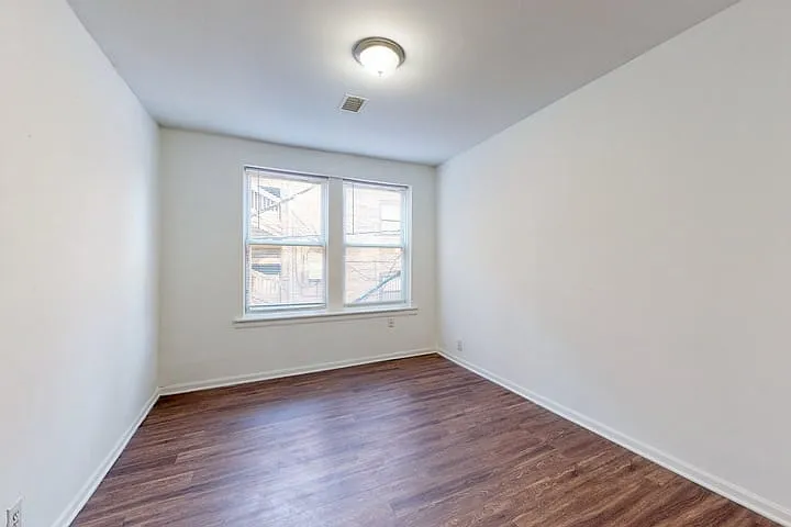 925 East 46th Street — Photo 20