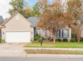 2630 Holly Oak Ln, Gastonia, NC 28056