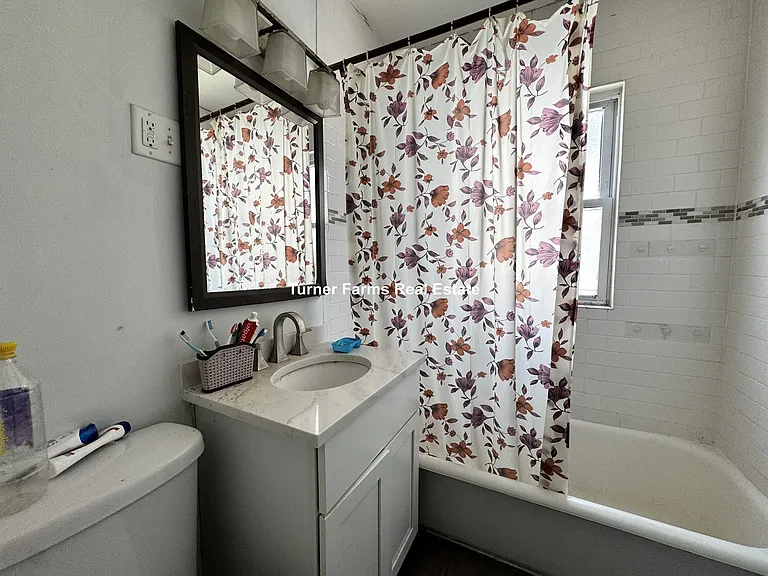 15 Taylor St #B — Photo 11