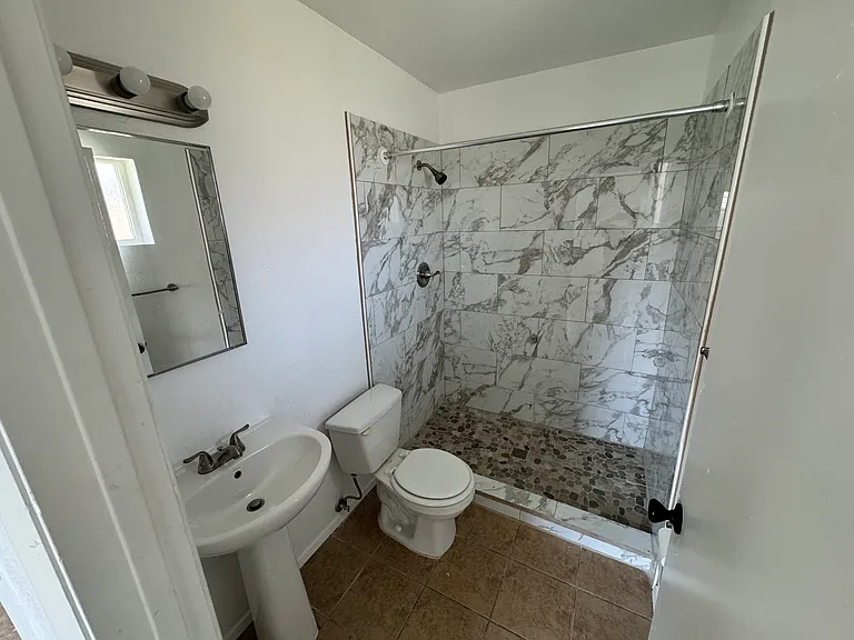 1769 W 26th Dr — Photo 6
