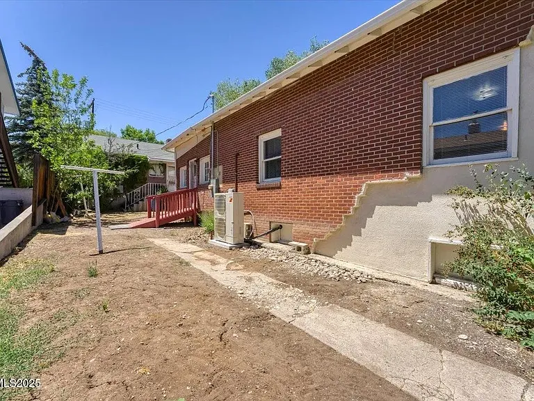 1145 Seminary Ave — Photo 27