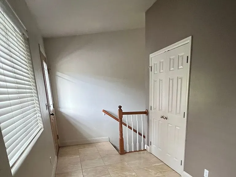 3951 Sky Ranch Dr — Photo 6