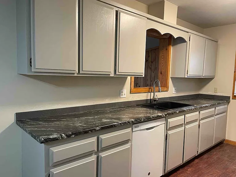 1201 Ponderosa Dr — Photo 2