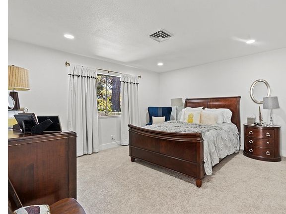3rd image of 2120 Plaza Del Cerro