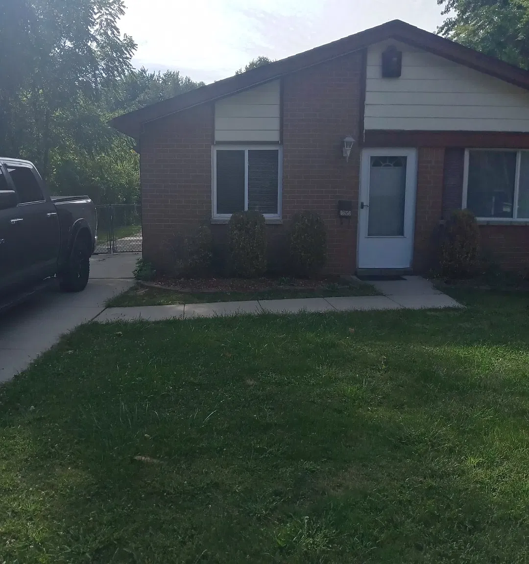 4656 Hazel St — Photo 4