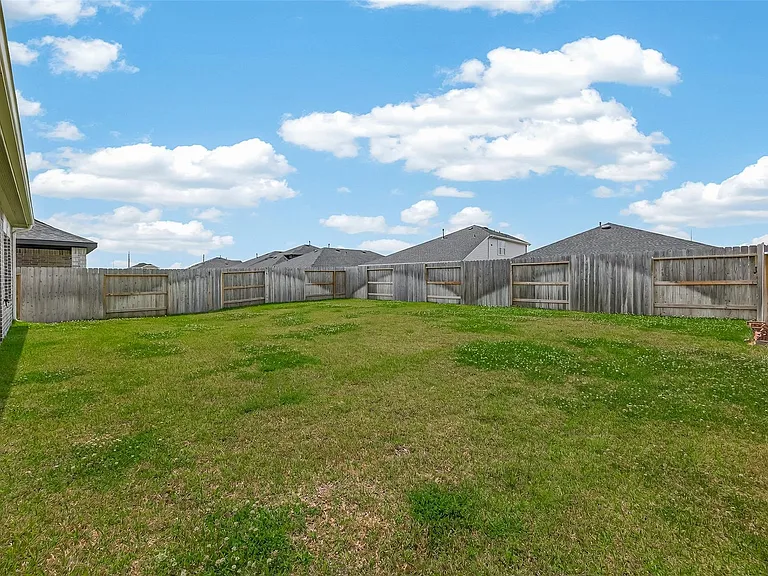 6107 Ginevra Summers Dr — Photo 46