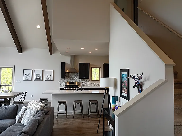 1804 Snow Ridge Dr — Photo 4