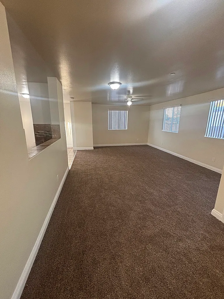 5 bed, 1671 sqft, $3,800 — Photo 3