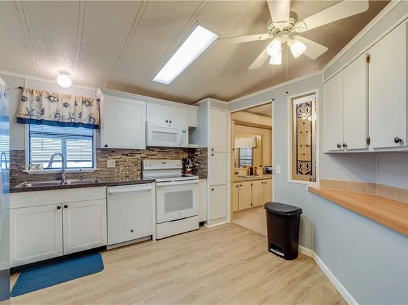 620 Horizon Dr, North Fort Myers, FL 33903