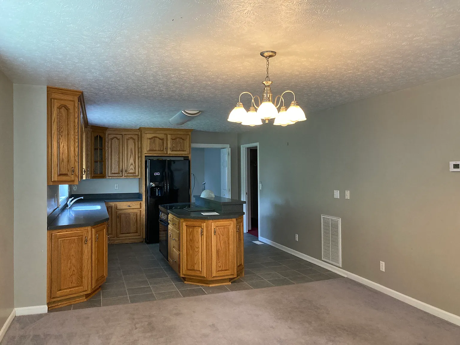 3 bed, 1500 sqft, $1,500 — Photo 2