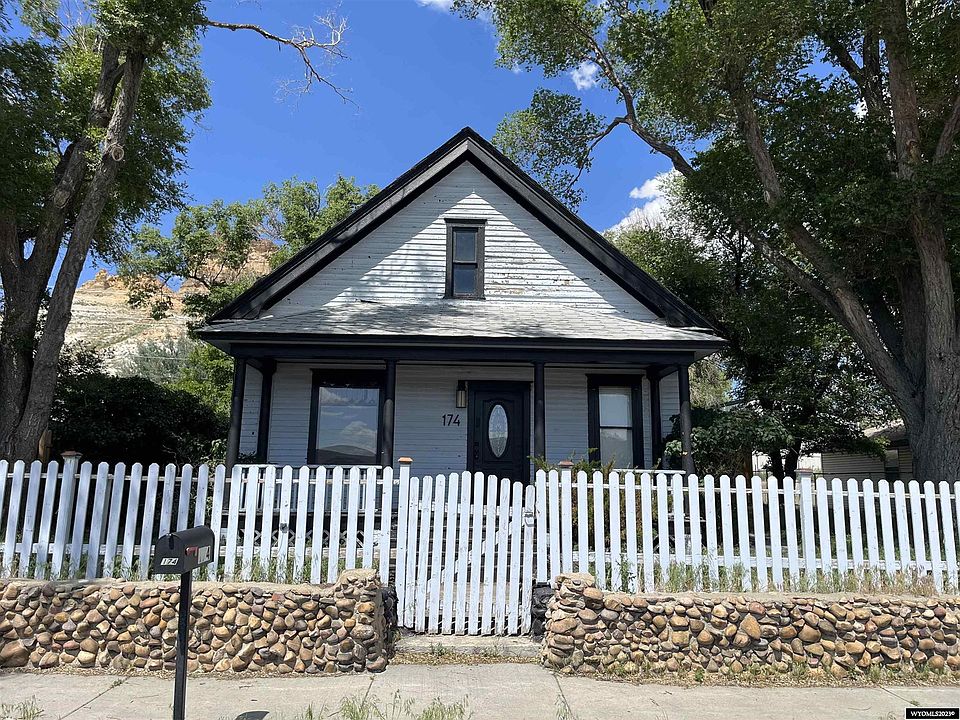1st image of 174 W Railroad Ave