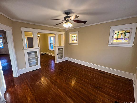 2nd image of 2262 Blendon Pl