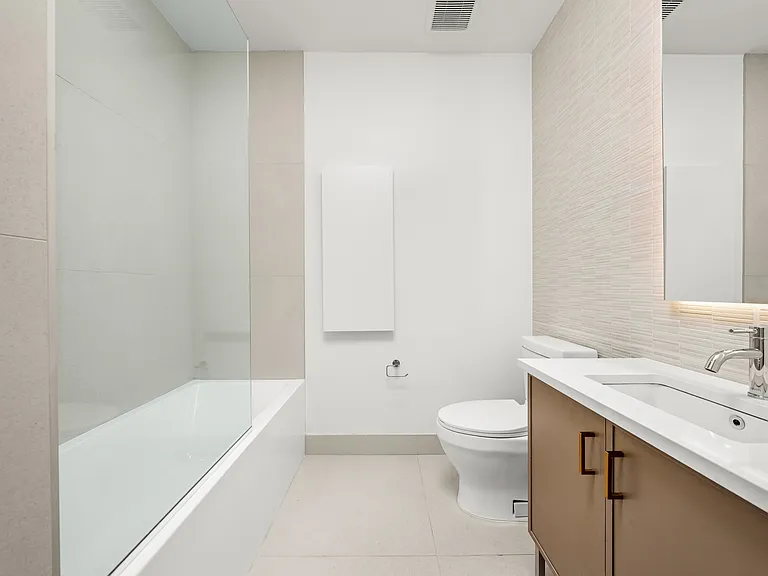 218 Front St #1609 — Photo 6
