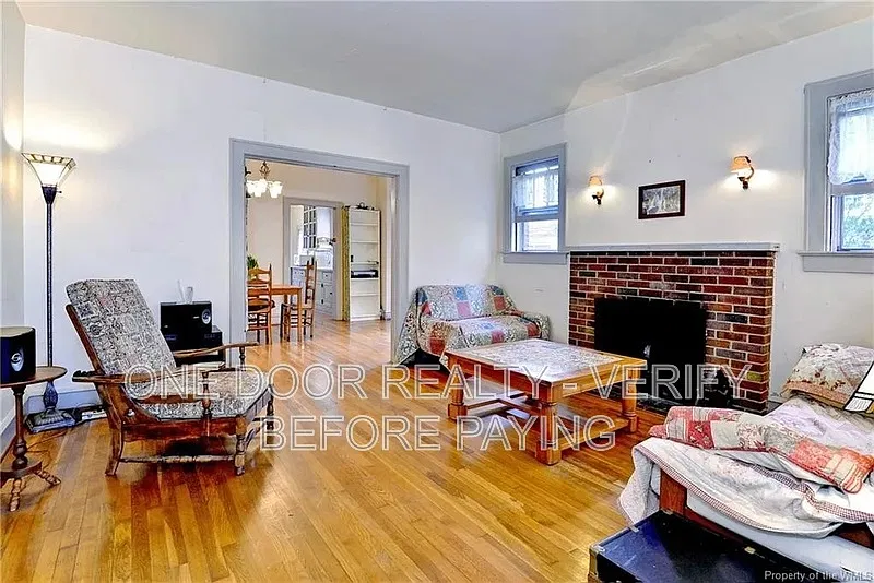 3 bed, 2.0 bath, 1403 sqft, $4,600 — Photo 3