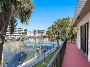 135 Shore Ct APT 204, North Palm Beach, FL 33408