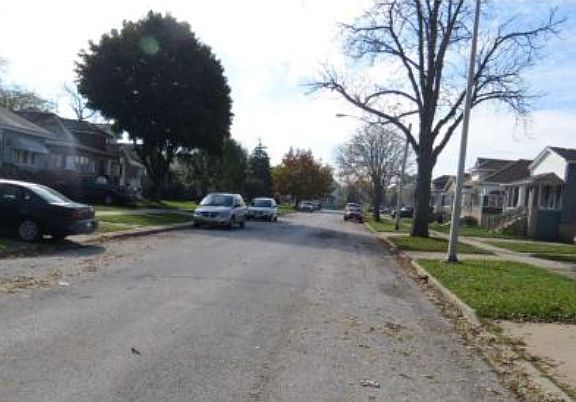 3rd image of 654 Ingraham Ave