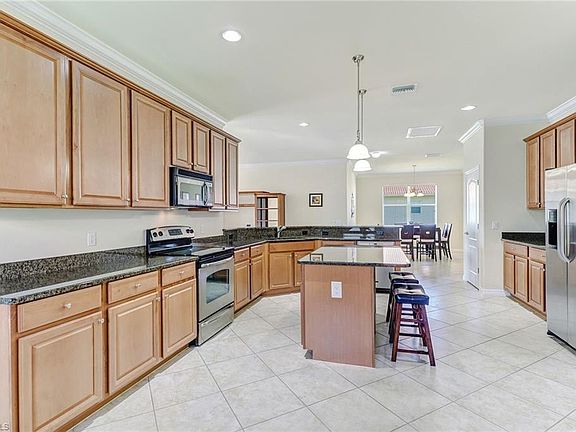 5th image of 8058 Princeton Dr