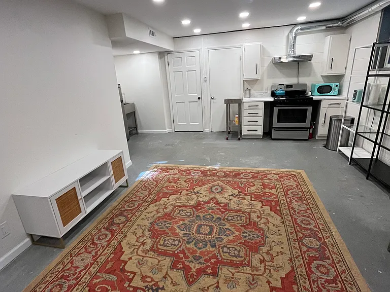 445 Princess Ann Dr — Photo 3