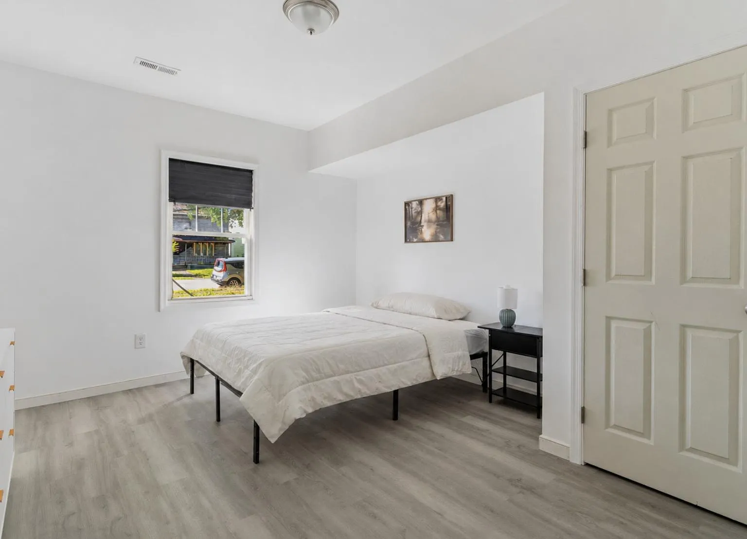 4 bed, 2.0 bath, 2114 sqft, $741 — Photo 1