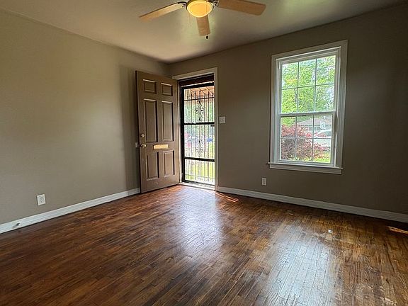 4th image of 2644 Valley Ridge Rd