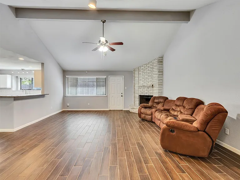 2554 Olympus Dr — Photo 6