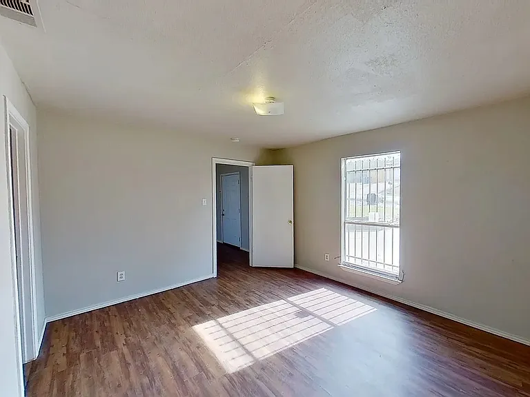 2703 Kool Ave — Photo 11