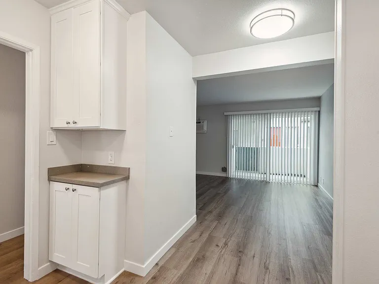 Fisher Court Apartments — Photo 12