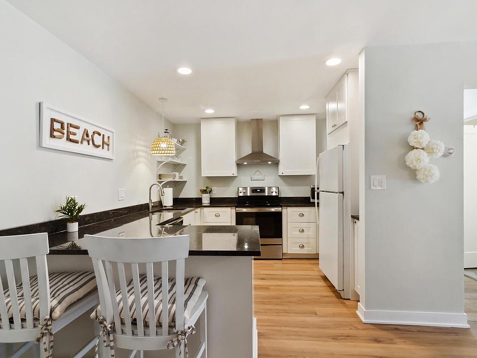 1270 Wisconsin STREET UNIT 206A, Lake Geneva, WI 53147 Zillow