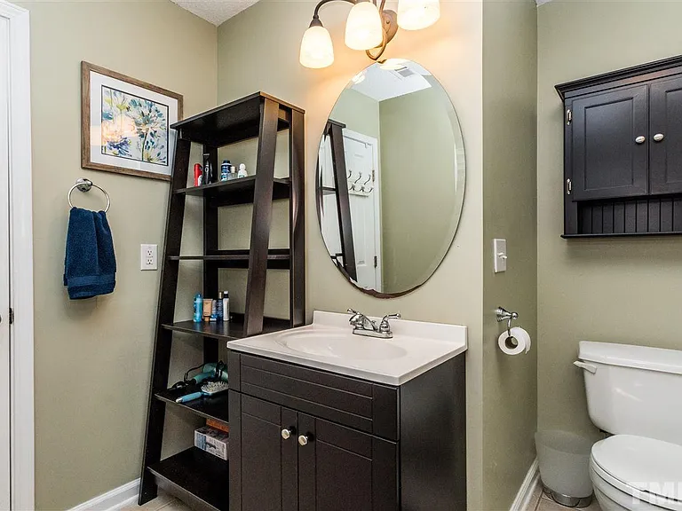 207 Cabana Dr — Photo 9