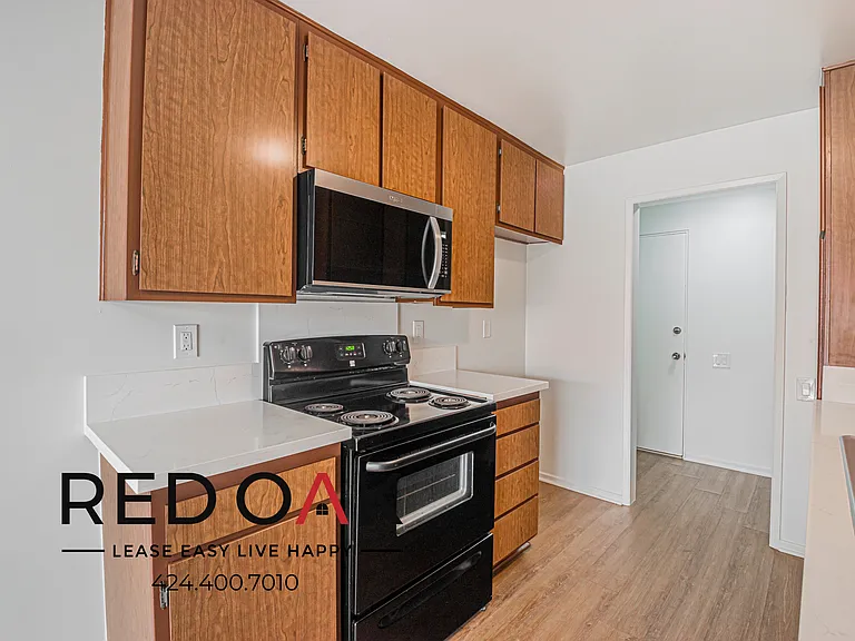 411 E Bay State St — Photo 10