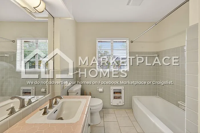 1209 Harvey St — Photo 14