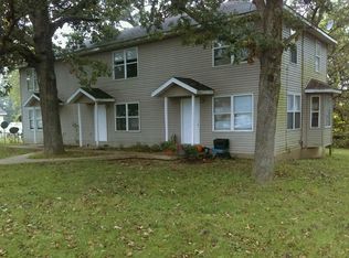 217 & 219 N Main St, Conway, MO 65632