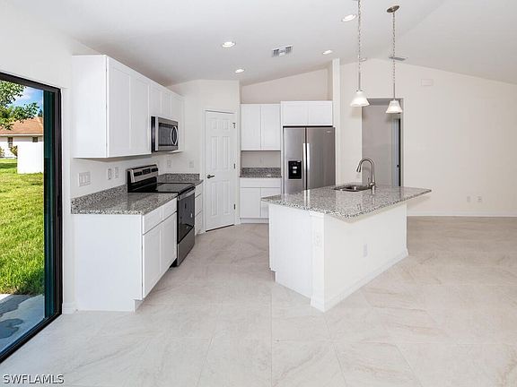 4th image of 1226 SW 29th Terrace Cpe