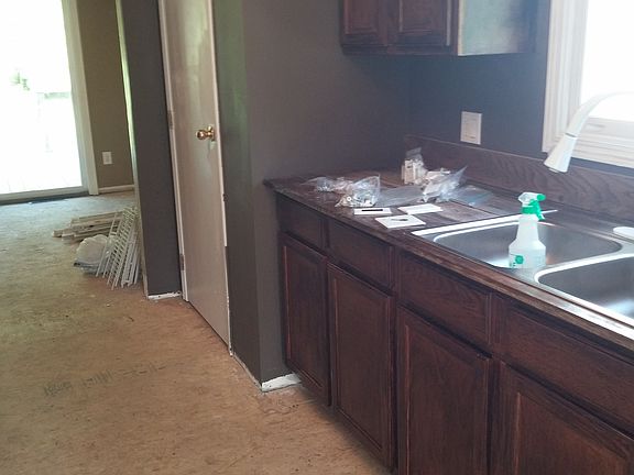 5th image of 63 Willow Wood Dr
