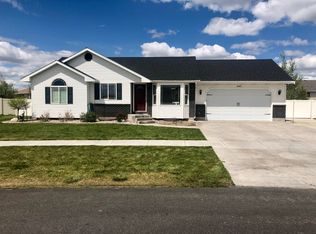 4043 E Rulon Dr, Ammon, ID 83406