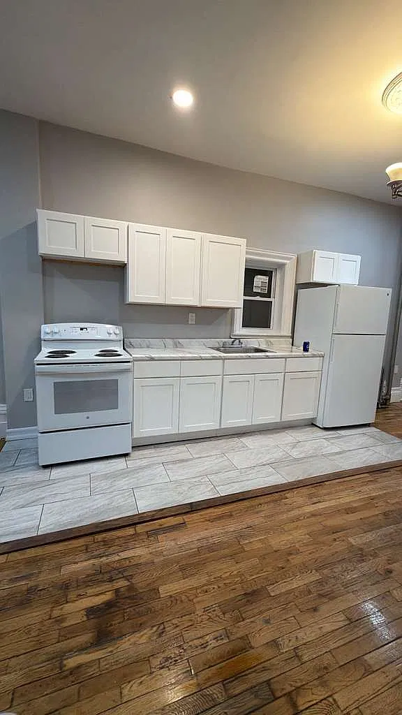 2 bed, $2,850 — Photo 1