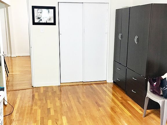 2nd image of 5505 Woodside Ave APT 305